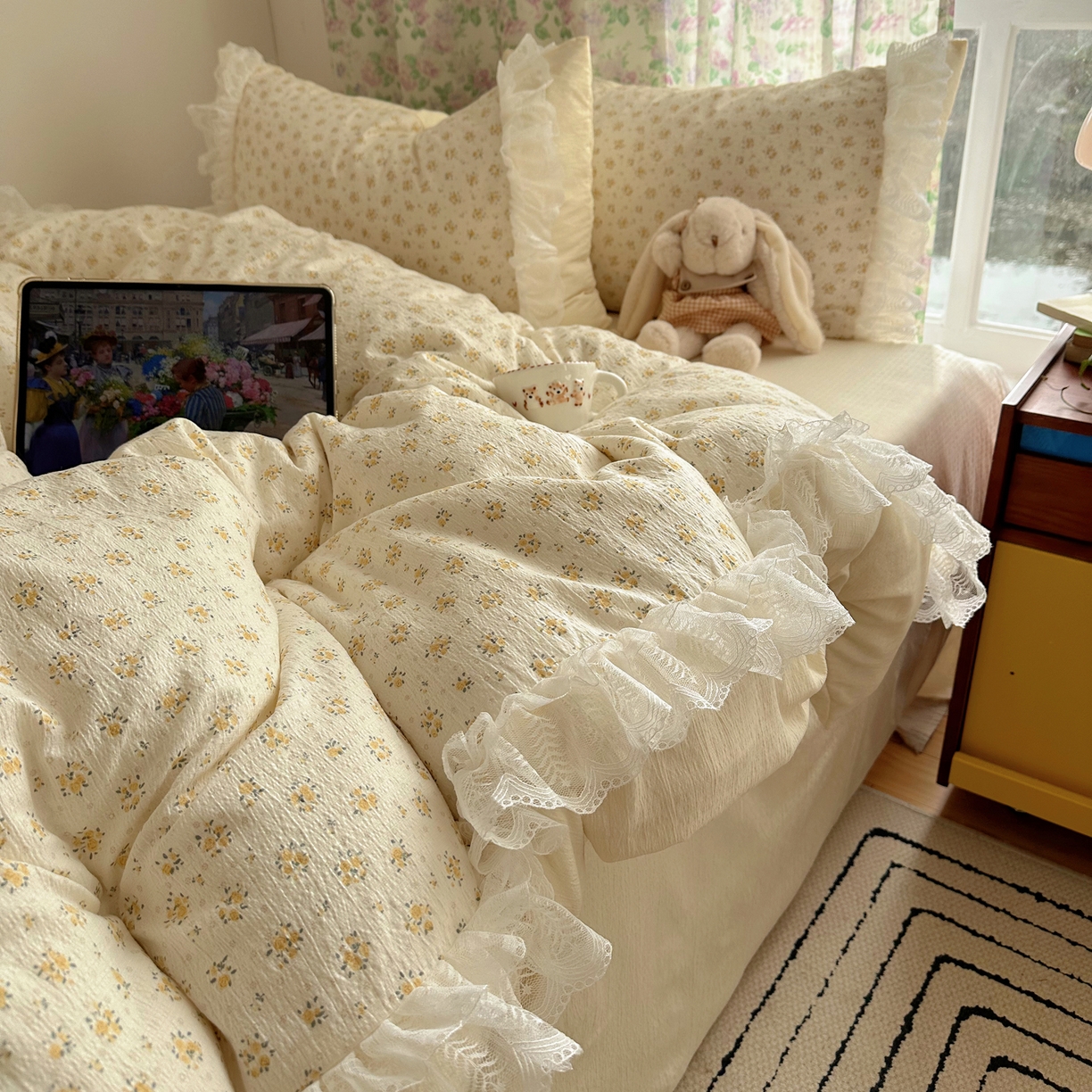 91家纺网 家纺一手货源 找家纺 山茶家居-原创设计（原山茶家纺） 2026新款皱皱纱水洗棉花边四件套-清雾系列 清雾-蕾丝米