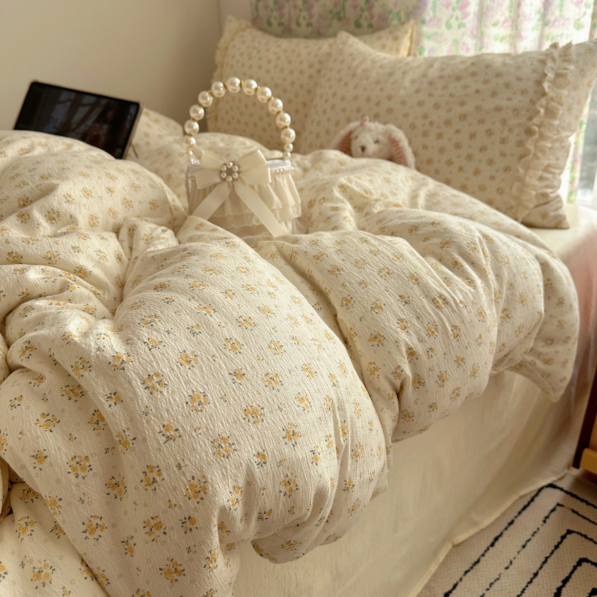 91家纺网 家纺一手货源 找家纺 山茶家居-原创设计（原山茶家纺） 2026新款皱皱纱水洗棉花边四件套-清雾系列 清雾-小黄花