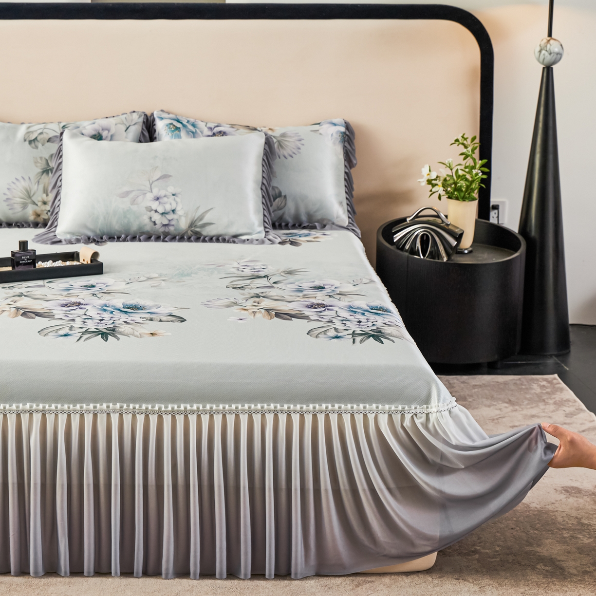 91家纺网 家纺一手货源 找家纺 绒宴家纺2026海洋冰丝床裙款凉席三件套