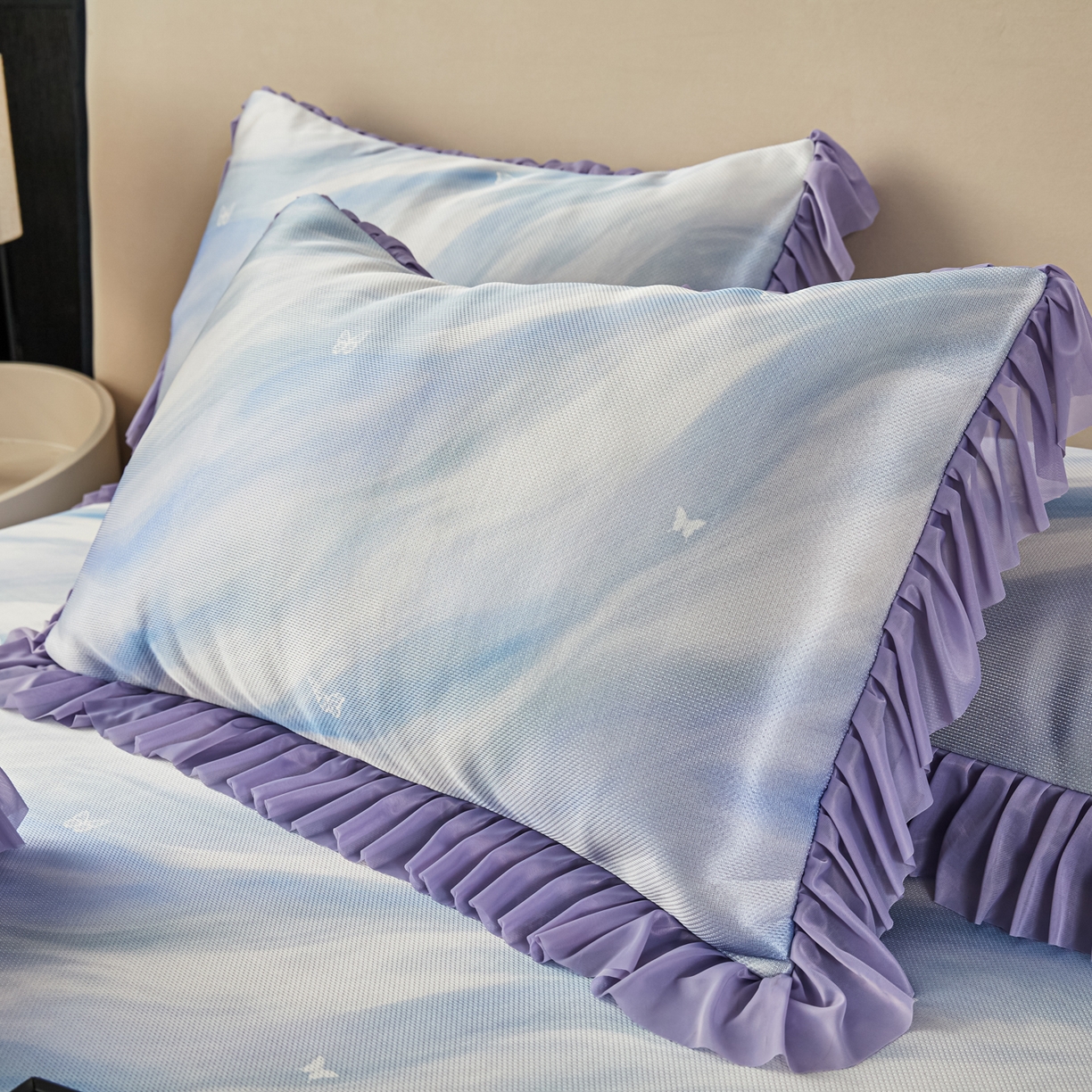 91家纺网 家纺一手货源 找家纺 绒宴家纺2026海洋冰丝床裙款凉席三件套