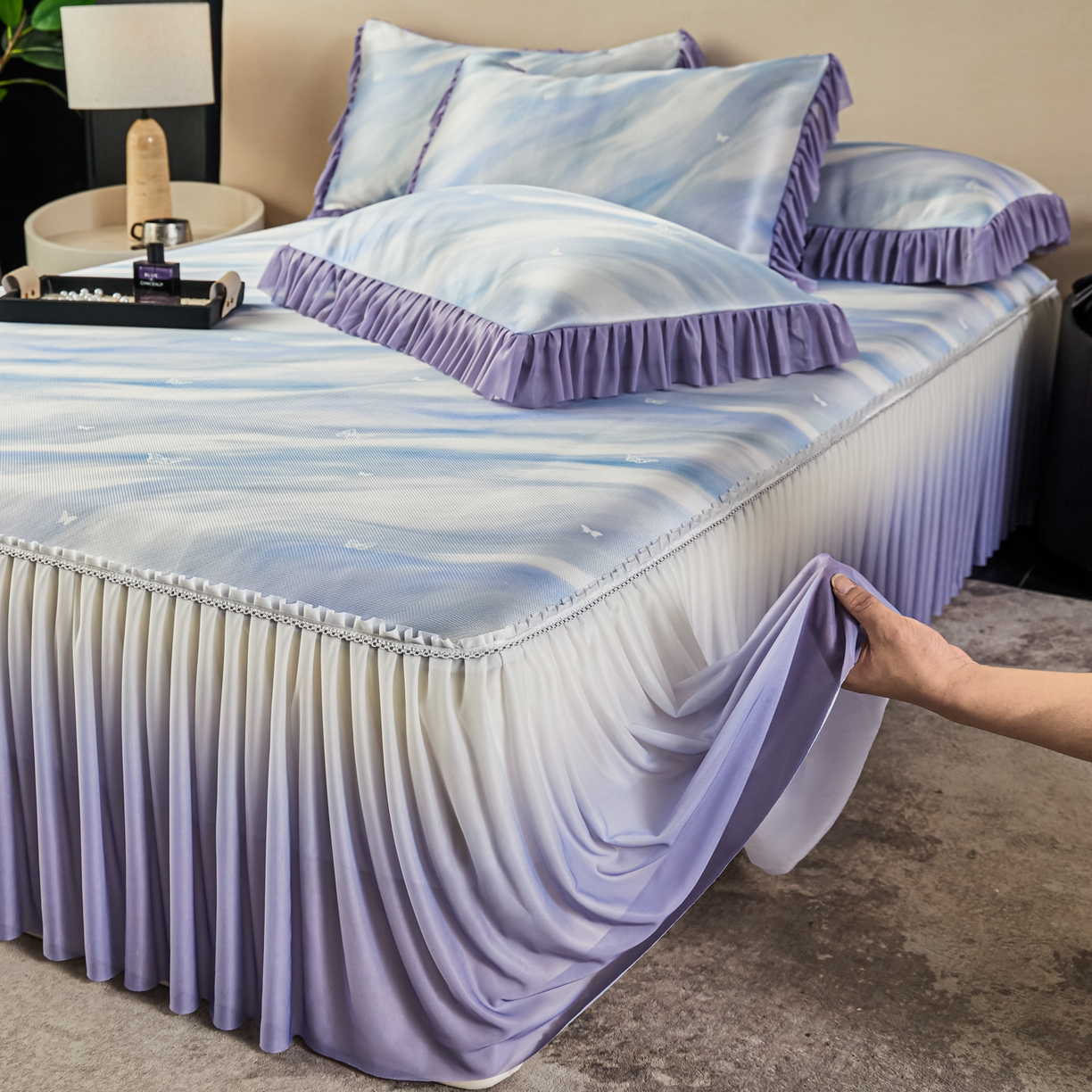 91家纺网 家纺一手货源 找家纺 绒宴家纺2026海洋冰丝床裙款凉席三件套