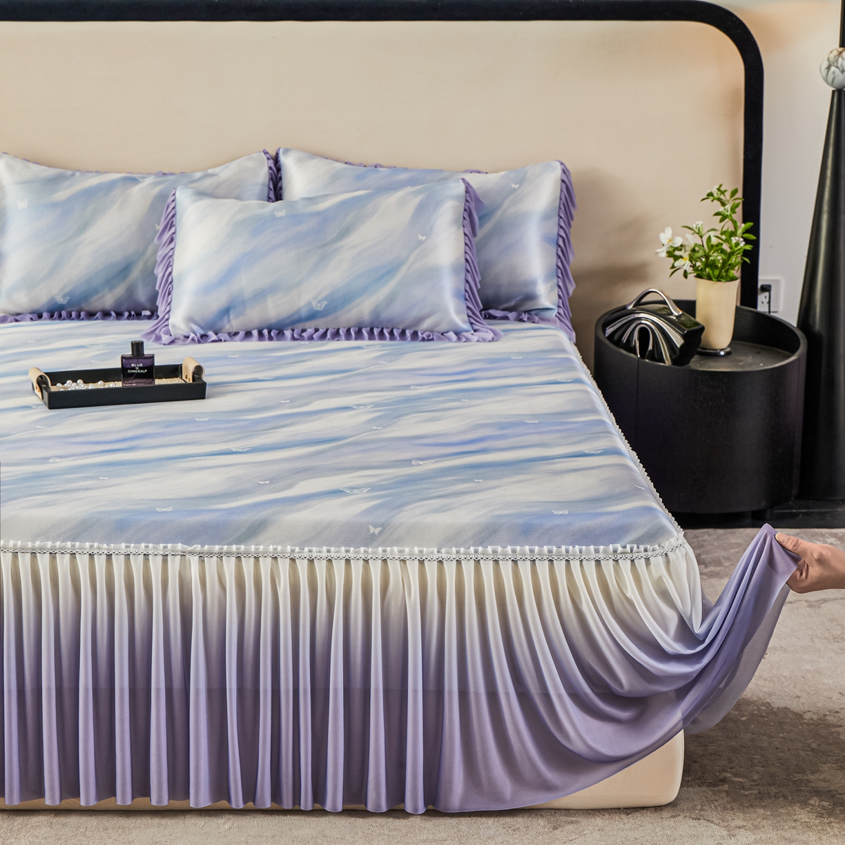 91家纺网 家纺一手货源 找家纺 绒宴家纺2026海洋冰丝床裙款凉席三件套