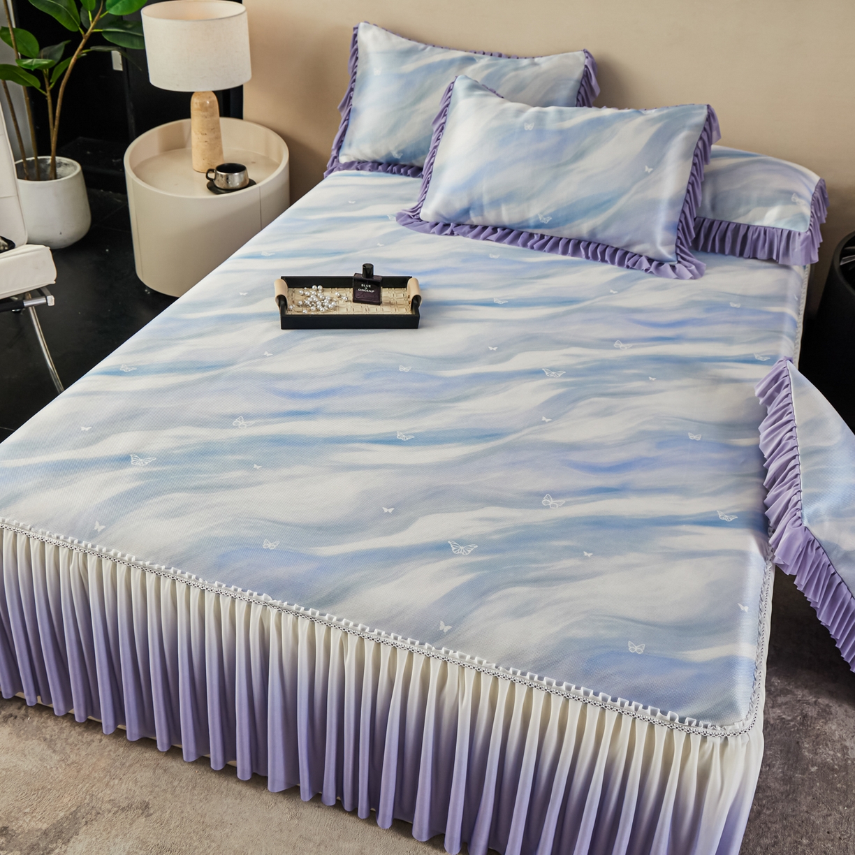 91家纺网 家纺一手货源 找家纺 绒宴家纺2026海洋冰丝床裙款凉席三件套