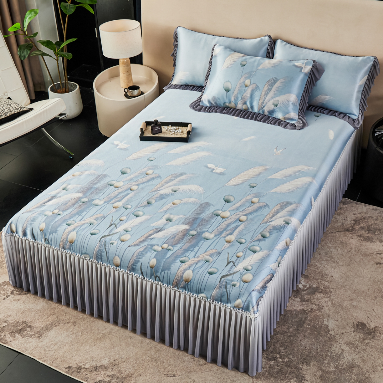 91家纺网 家纺一手货源 找家纺 绒宴家纺2026海洋冰丝床裙款凉席三件套