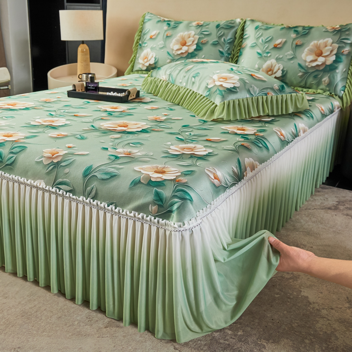 91家纺网 家纺一手货源 找家纺 绒宴家纺2026海洋冰丝床裙款凉席三件套