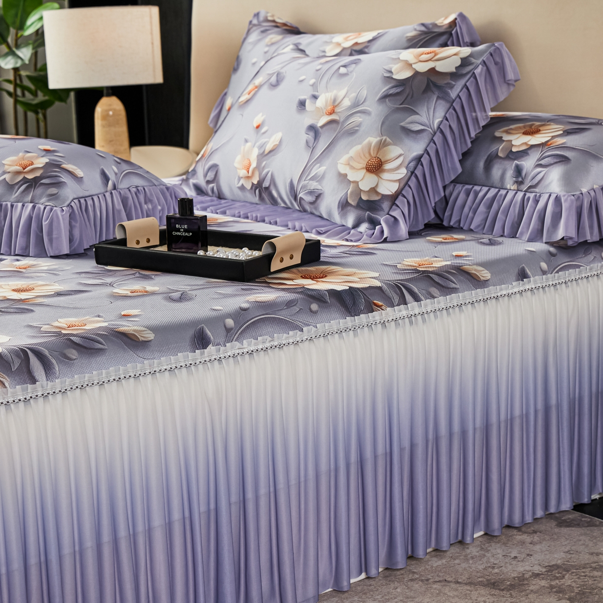 91家纺网 家纺一手货源 找家纺 绒宴家纺2026海洋冰丝床裙款凉席三件套