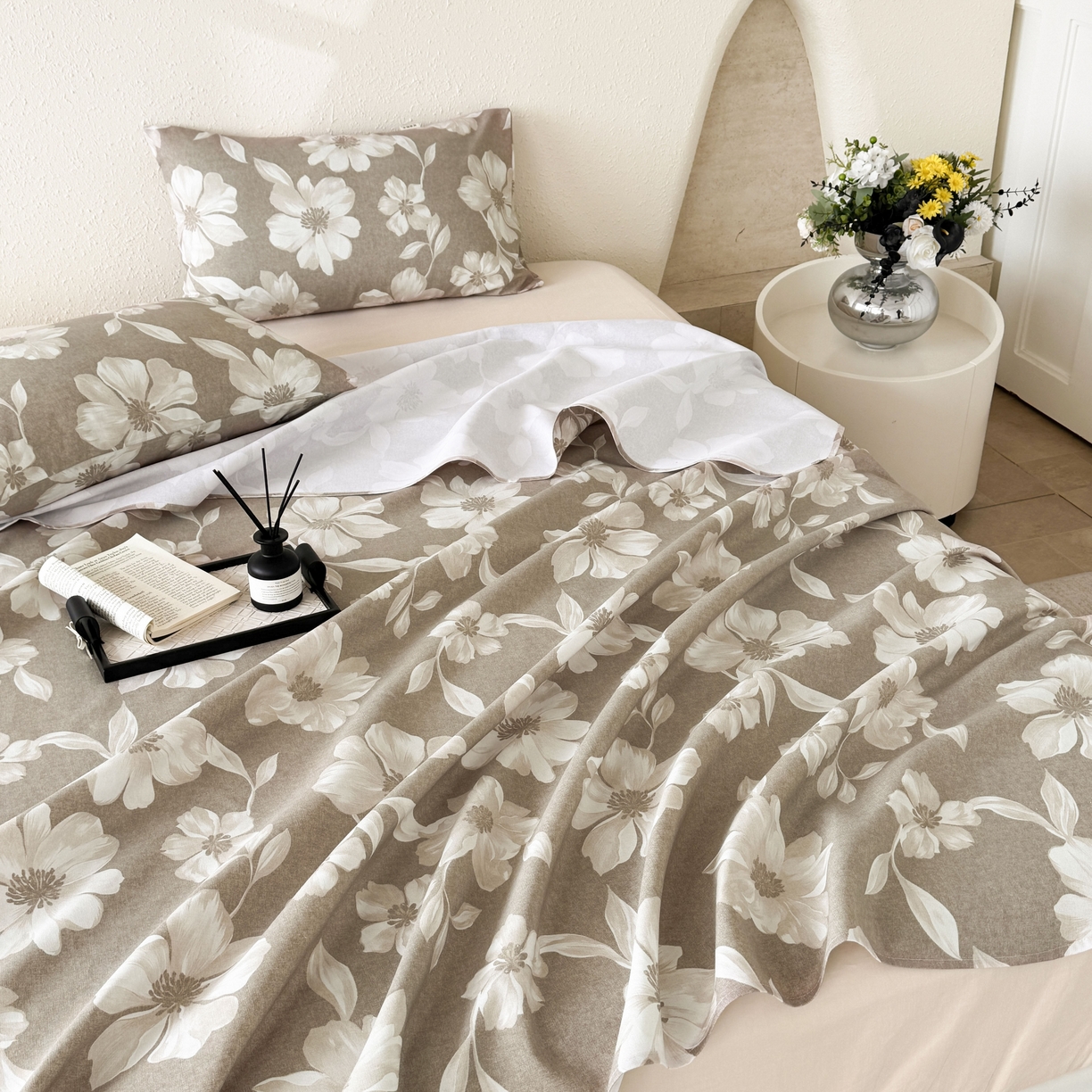 91家纺网 家纺一手货源 找家纺 遇安家纺 2026年新款原棉老粗布凉席三件套 花叙-棕