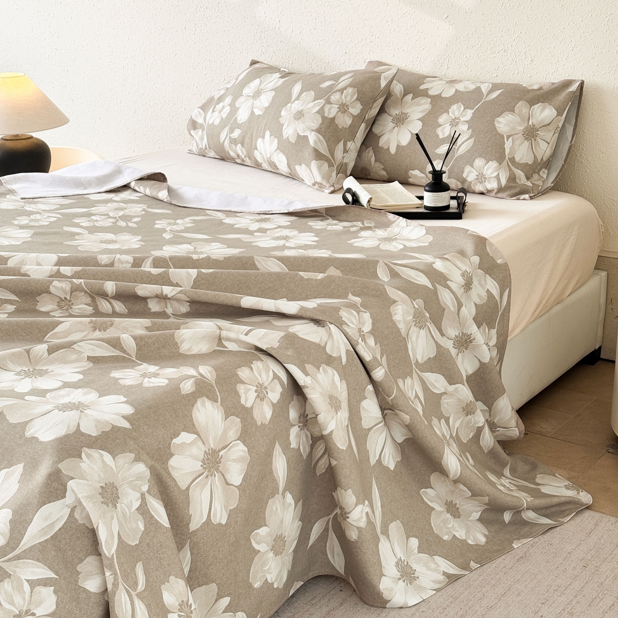 91家纺网 家纺一手货源 找家纺 遇安家纺 2026年新款原棉老粗布凉席三件套 花叙-棕