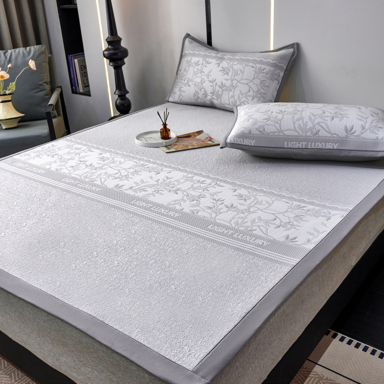 91家纺网 家纺一手货源 找家纺 雅诗帛 2026新款提花PE凉感冰丝席三件套 风景-直角灰