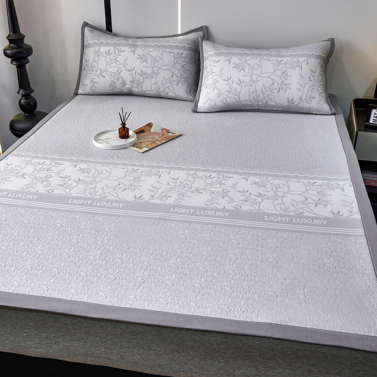 91家纺网 家纺一手货源 找家纺 雅诗帛 2026新款提花PE凉感冰丝席三件套 风景-直角灰