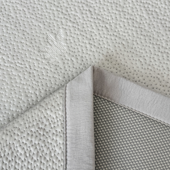 91家纺网 家纺一手货源 找家纺 鑫琪莱家纺 2026新款提花浮雕凉豆豆凉感凉席床裙款 蒲公英蓝灰