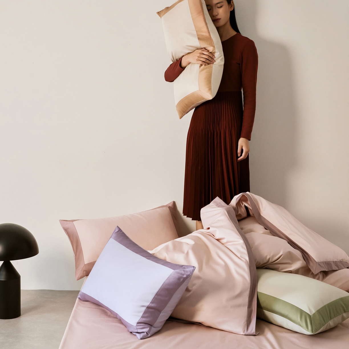 91家纺网 家纺一手货源 找家纺 EH家居 2026新款轻奢长绒棉全棉纯棉四件套--流金岁月 模特组合图仅供展示-不可下单