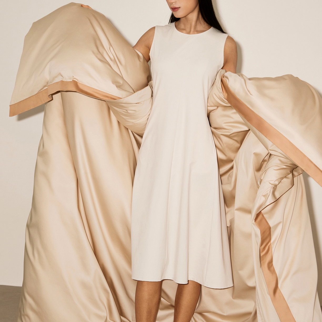 91家纺网 家纺一手货源 找家纺 EH家居 2026新款轻奢长绒棉全棉纯棉四件套--流金岁月 模特组合图仅供展示-不可下单