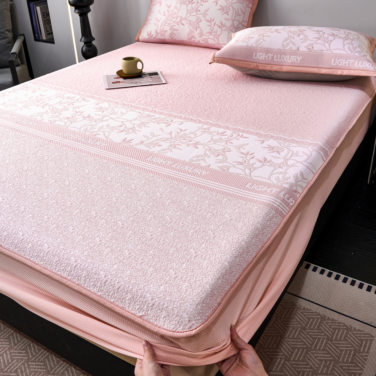 雅诗帛 2026新款提花PE凉感冰丝席三件套 风景-床笠粉