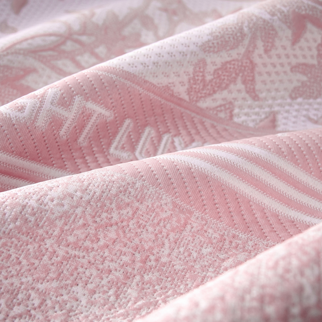 91家纺网 家纺一手货源 找家纺 雅诗帛 2026新款提花PE凉感冰丝席三件套 风景-床笠粉