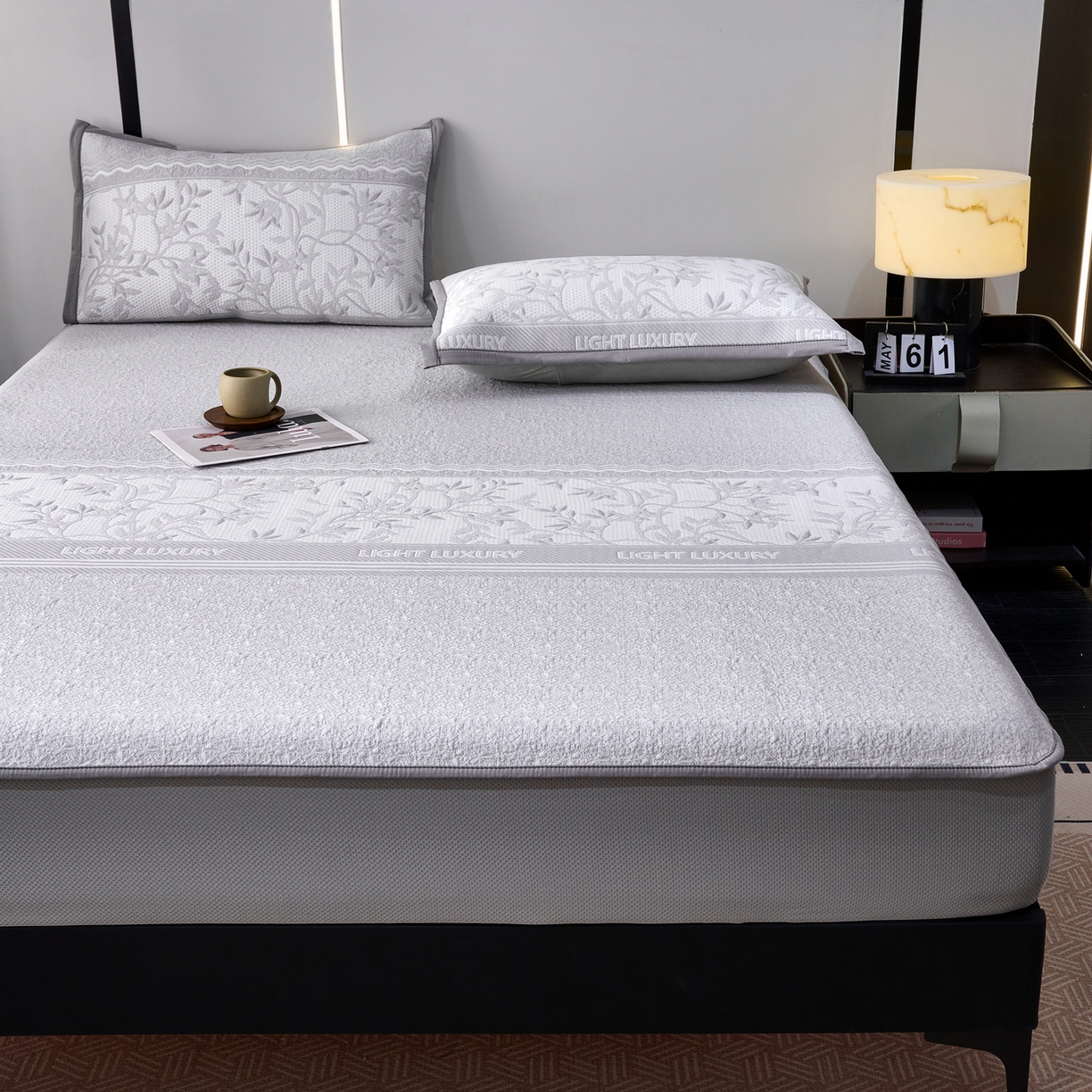 91家纺网 家纺一手货源 找家纺 雅诗帛 2026新款提花PE凉感冰丝席三件套 风景-床笠灰