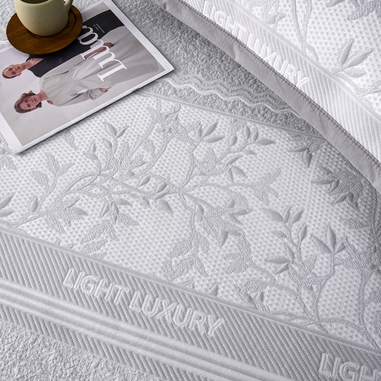 91家纺网 家纺一手货源 找家纺 雅诗帛 2026新款提花PE凉感冰丝席三件套 风景-床笠灰