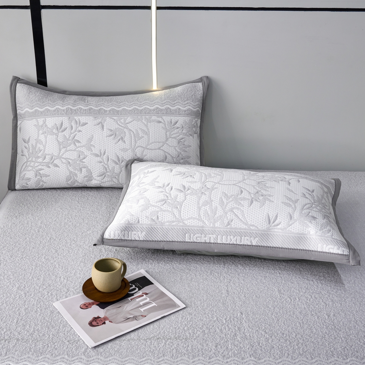 91家纺网 家纺一手货源 找家纺 雅诗帛 2026新款提花PE凉感冰丝席三件套 风景-床笠灰