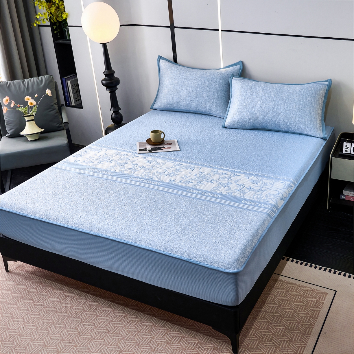 91家纺网 家纺一手货源 找家纺 雅诗帛 2026新款提花PE凉感冰丝席三件套 风景-床笠蓝