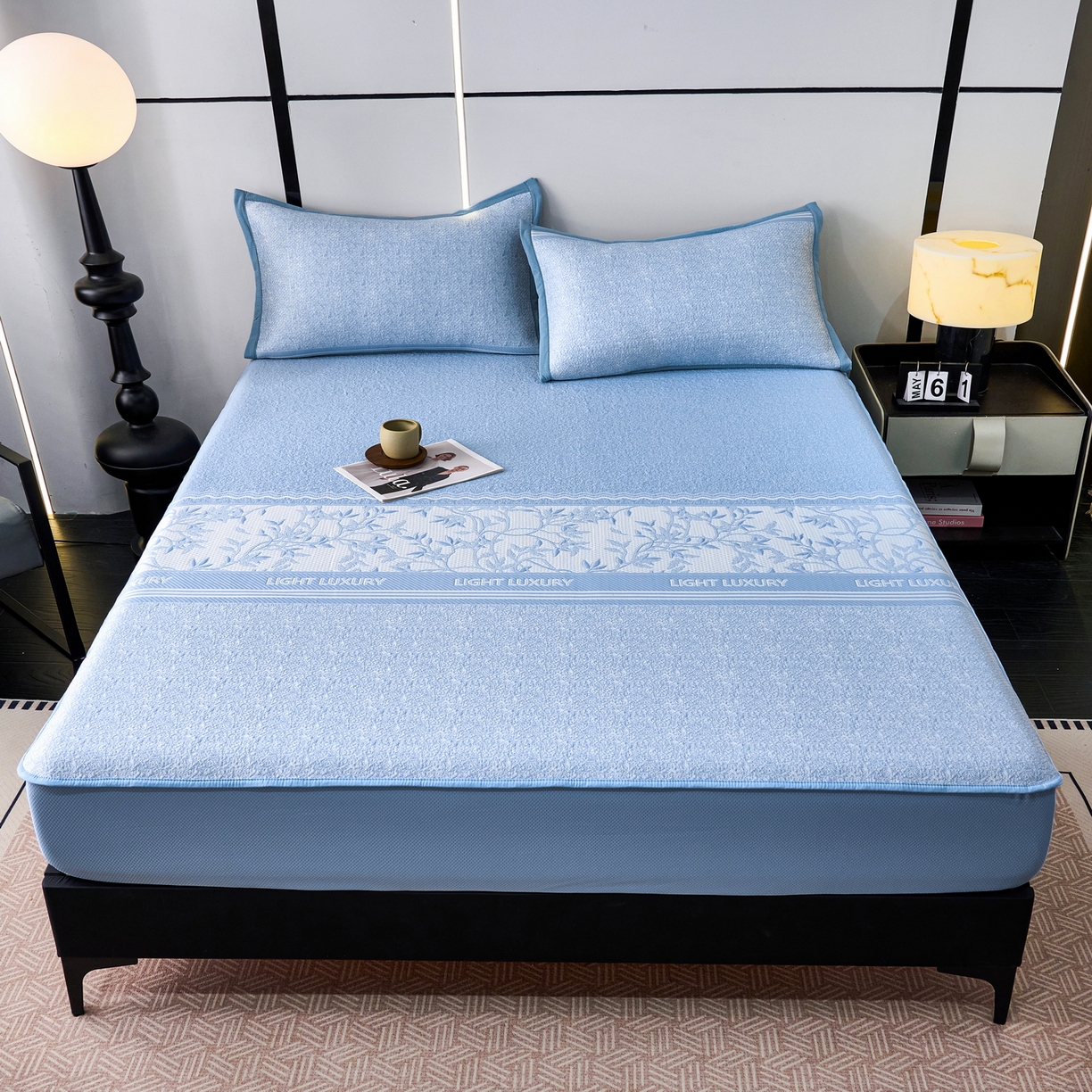 91家纺网 家纺一手货源 找家纺 雅诗帛 2026新款提花PE凉感冰丝席三件套 风景-床笠蓝