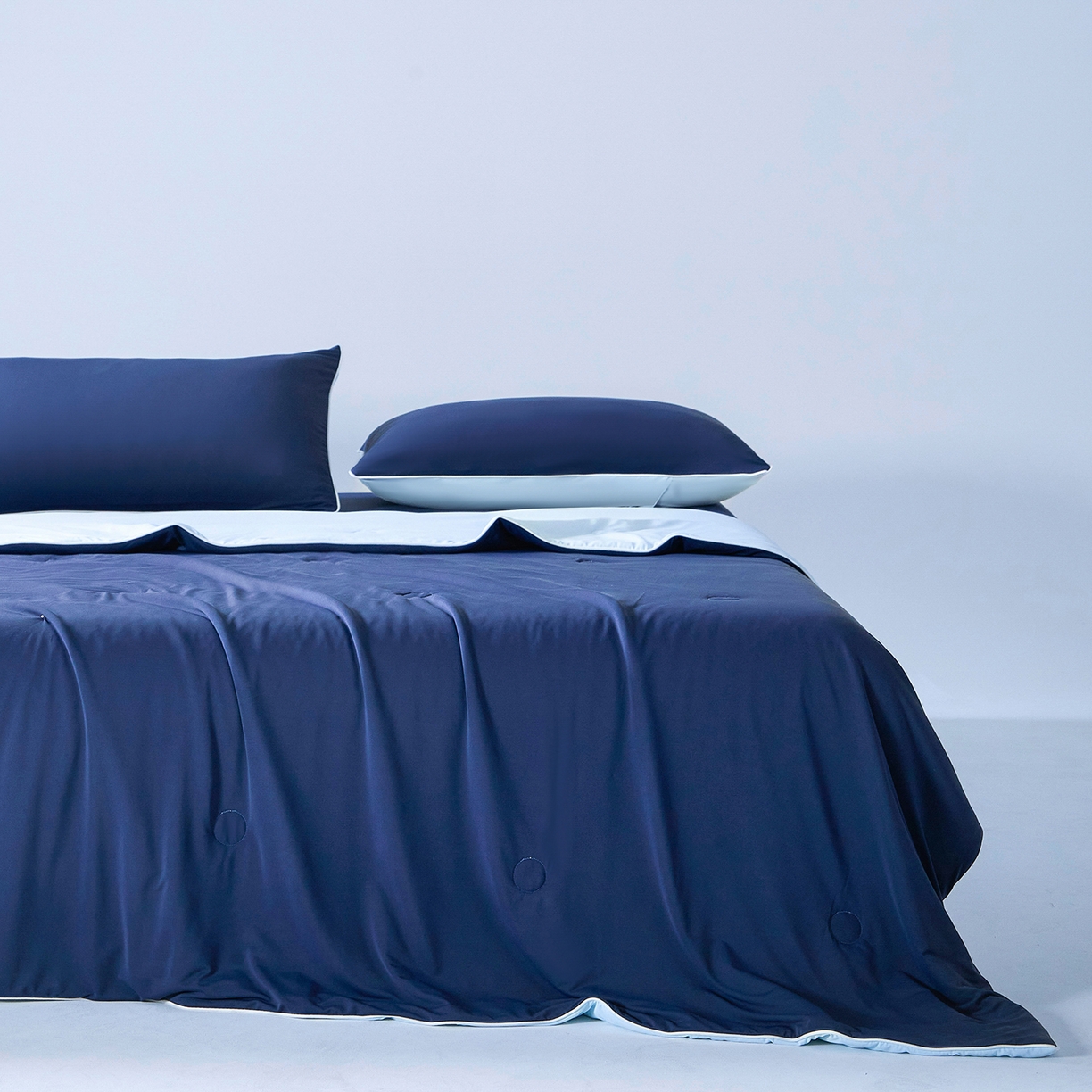 91家纺网 家纺一手货源 找家纺 寐眠 2026新款凉感纯色双拼夏被夏凉被空调被-风格一 墨兰冰糯