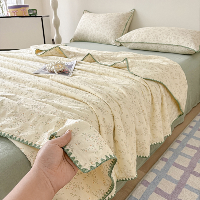 91家纺网 家纺一手货源 找家纺 爱她美家纺 2026新款A类全棉有氧双层纱大豆夏被夏凉被空调被四件套 春意