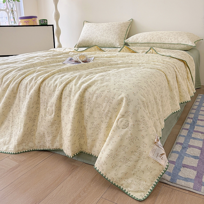 91家纺网 家纺一手货源 找家纺 爱她美家纺 2026新款A类全棉有氧双层纱大豆夏被夏凉被空调被四件套 春意