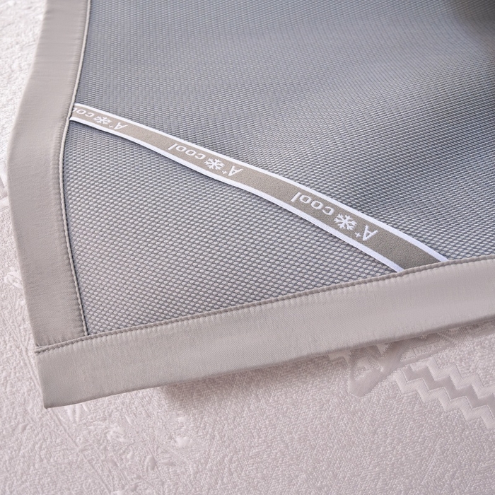 91家纺网 家纺一手货源 找家纺 雅诗帛 2026新款提花PE凉感冰丝席三件套 木兰-直角灰