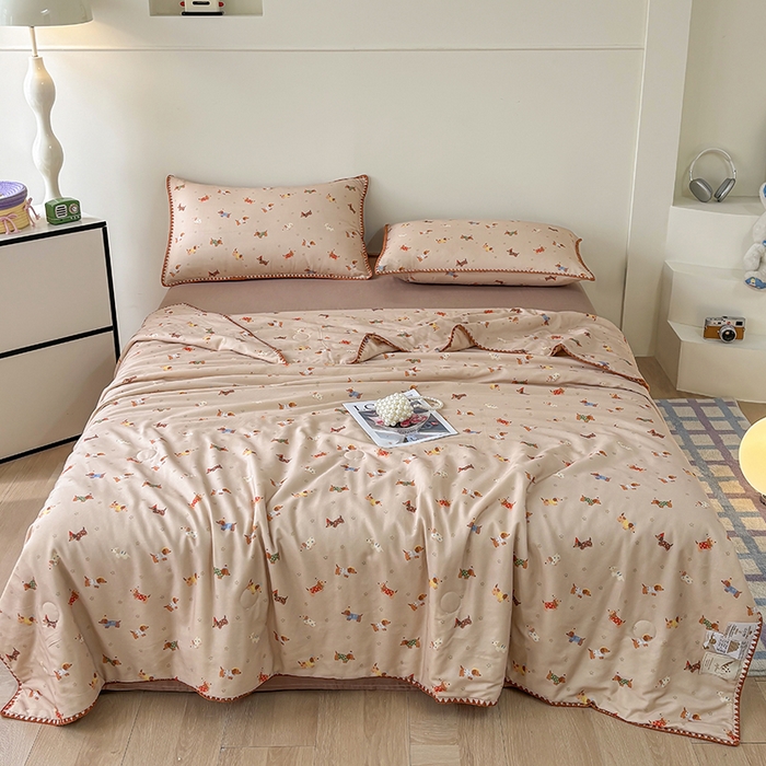 91家纺网 家纺一手货源 找家纺 爱她美家纺 2026新款A类全棉有氧双层纱大豆夏被夏凉被空调被四件套 腊肠犬-咖