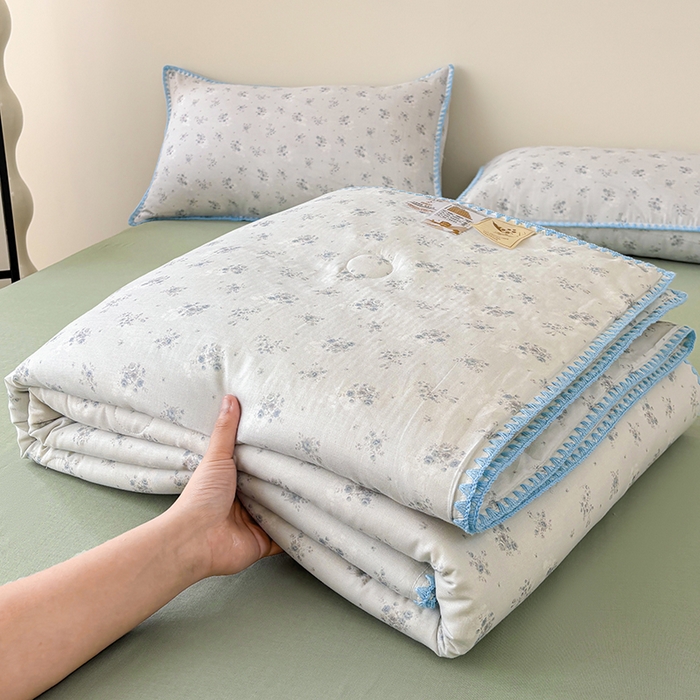 91家纺网 家纺一手货源 找家纺 爱她美家纺 2026新款A类全棉有氧双层纱大豆夏被夏凉被空调被四件套 琉夏-绿