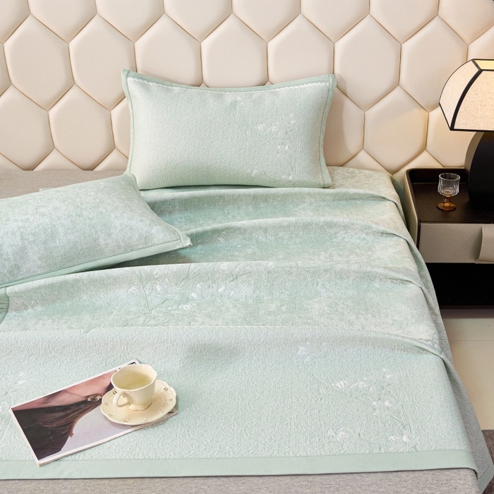 91家纺网 家纺一手货源 找家纺 雅诗帛 2026新款提花PE凉感冰丝席三件套 木兰-直角绿