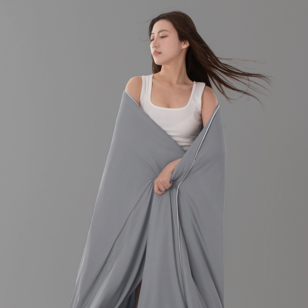 91家纺网 家纺一手货源 找家纺 寐眠 2026新款凉感纯色双拼夏被夏凉被空调被-风格一 云灰冰柔