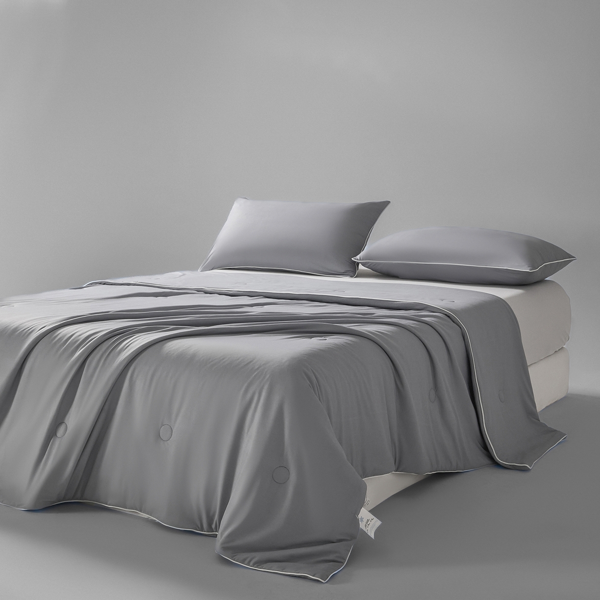 91家纺网 家纺一手货源 找家纺 寐眠 2026新款凉感纯色双拼夏被夏凉被空调被-风格一 云灰冰柔