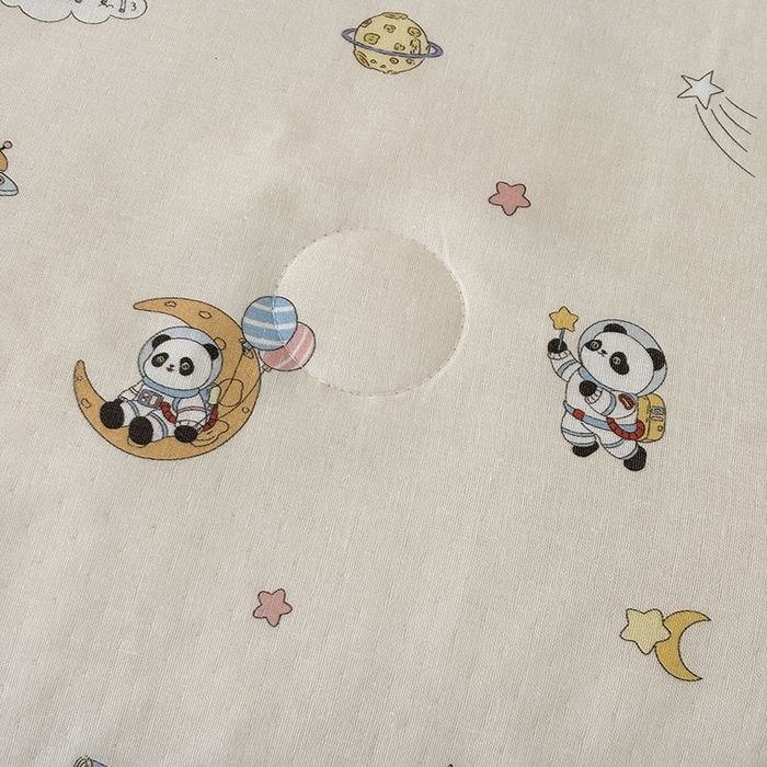 91家纺网 家纺一手货源 找家纺 爱她美家纺 2026新款A类全棉有氧双层纱大豆夏被夏凉被空调被四件套 太空熊猫-米