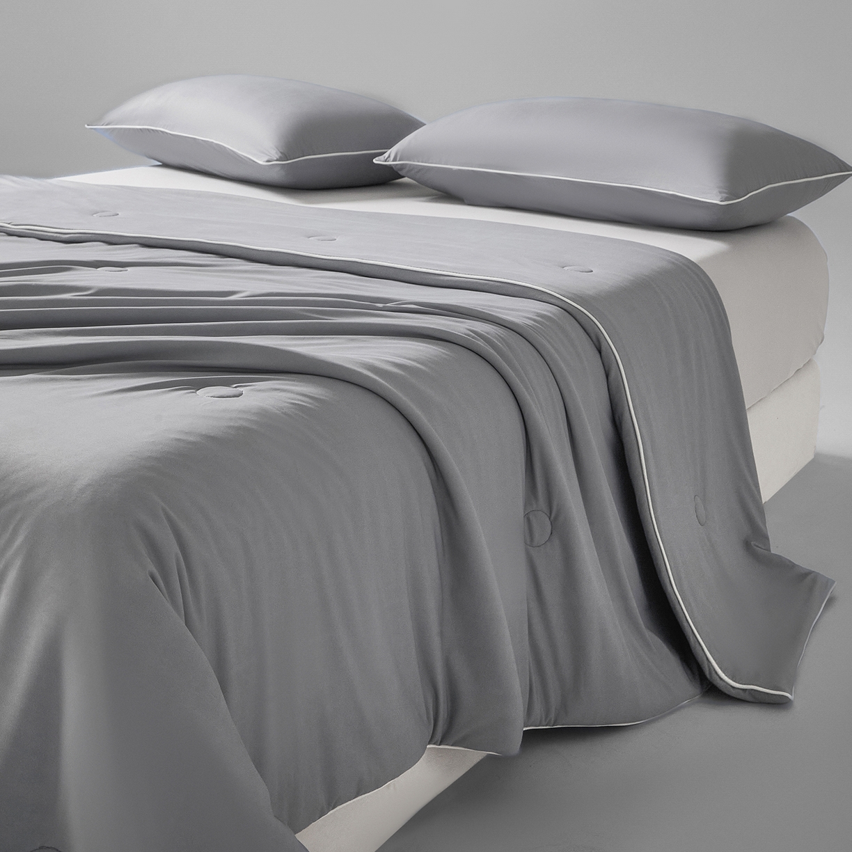 91家纺网 家纺一手货源 找家纺 寐眠 2026新款凉感纯色双拼夏被夏凉被空调被-风格一 云灰冰柔