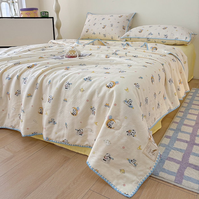 91家纺网 家纺一手货源 找家纺 爱她美家纺 2026新款A类全棉有氧双层纱大豆夏被夏凉被空调被四件套 太空熊猫-米