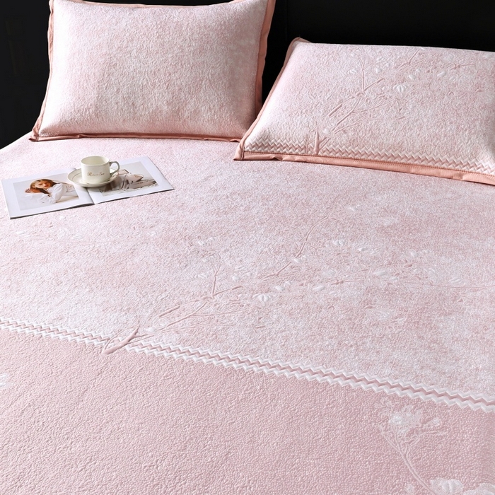 91家纺网 家纺一手货源 找家纺 雅诗帛 2026新款提花PE凉感冰丝席三件套 木兰-床笠粉