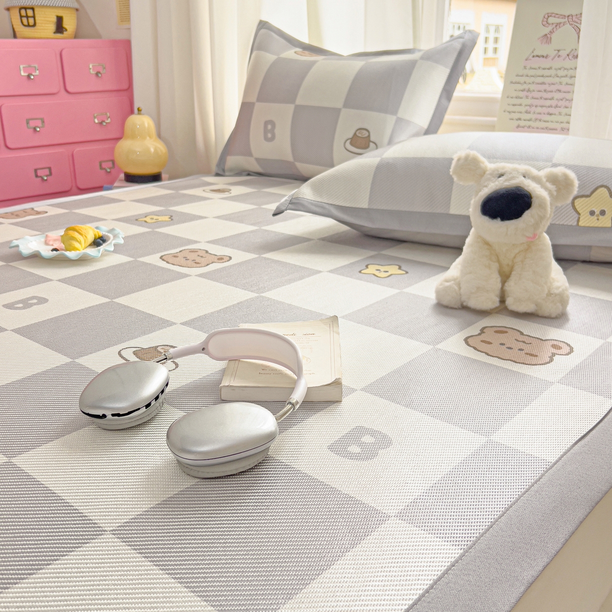 91家纺网 家纺一手货源 找家纺 川悦生活 2026新款时尚数码印花冰藤席 凉夏奶熊