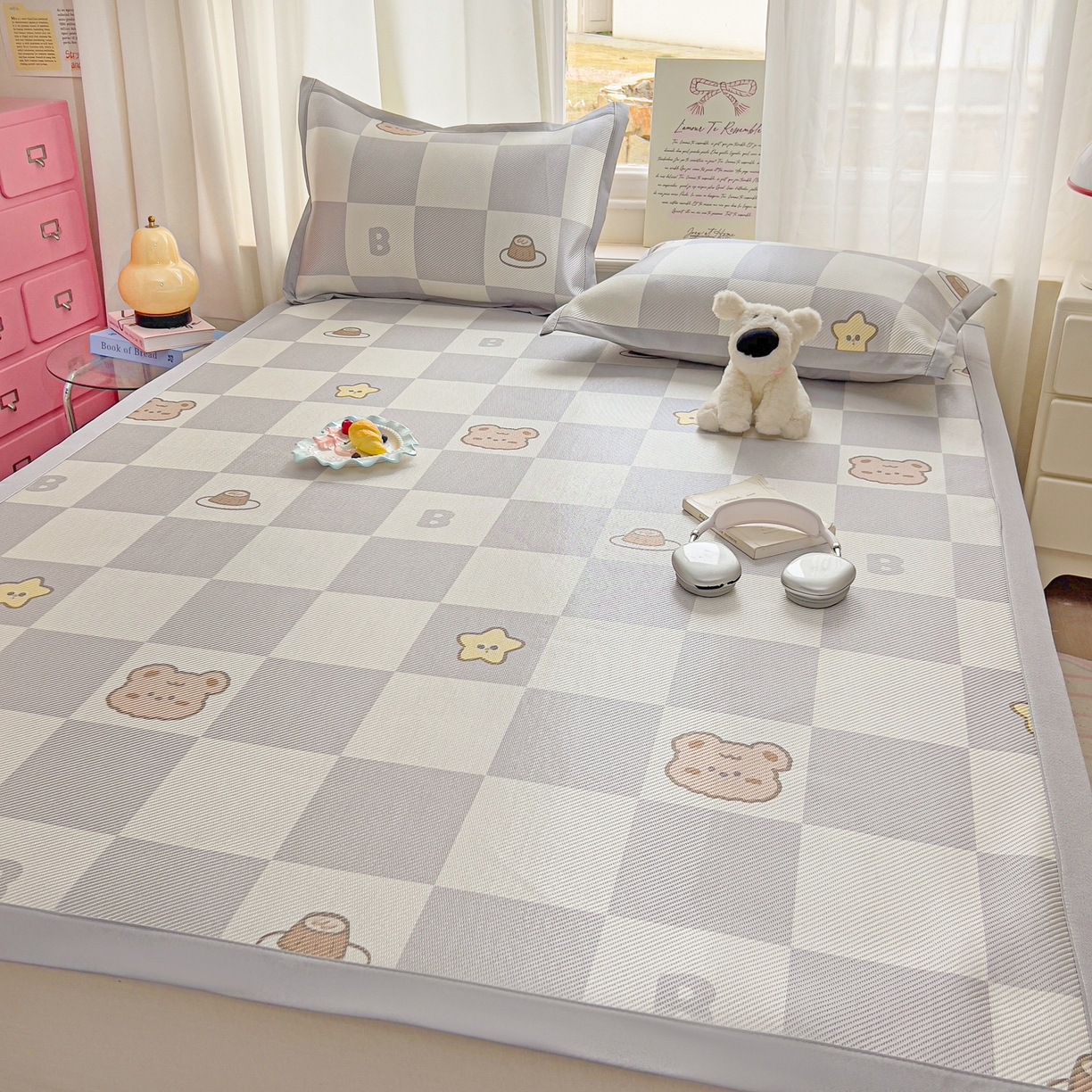 91家纺网 家纺一手货源 找家纺 川悦生活 2026新款时尚数码印花冰藤席 凉夏奶熊