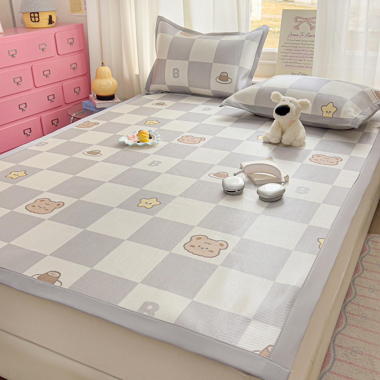 91家纺网 家纺一手货源 找家纺 川悦生活 2026新款时尚数码印花冰藤席 凉夏奶熊