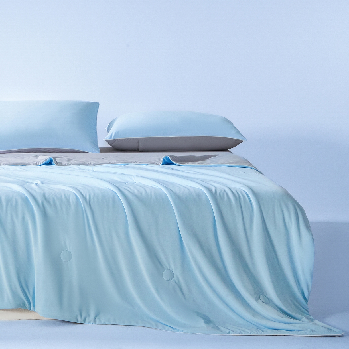 91家纺网 家纺一手货源 找家纺 寐眠 2026新款凉感纯色双拼夏被夏凉被空调被-风格一 云屿冰蓝