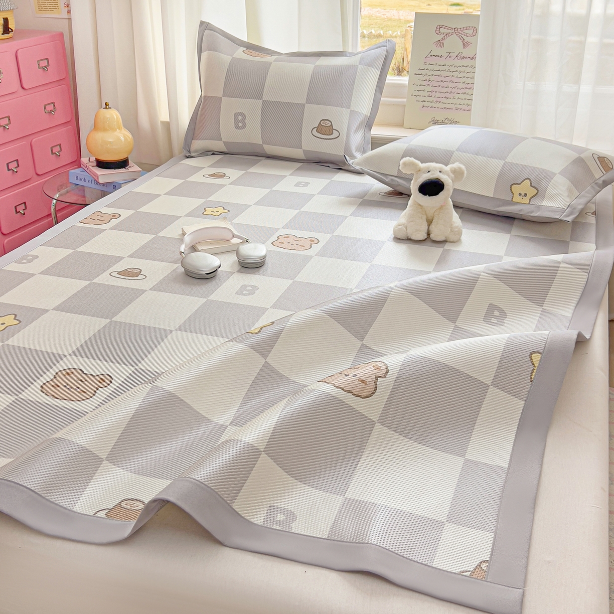 91家纺网 家纺一手货源 找家纺 川悦生活 2026新款时尚数码印花冰藤席 凉夏奶熊