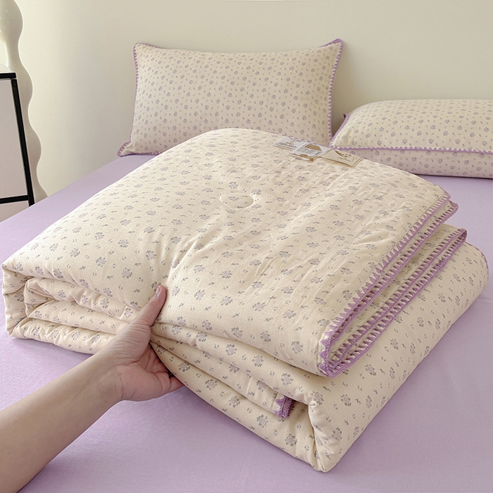 91家纺网 家纺一手货源 找家纺 爱她美家纺 2026新款A类全棉有氧双层纱大豆夏被夏凉被空调被四件套 弦上春-紫