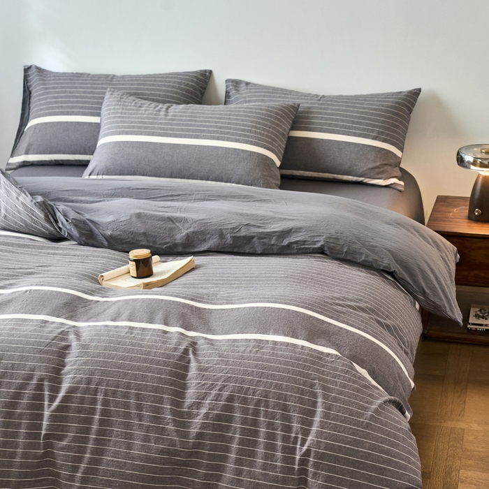 91家纺网 家纺一手货源 找家纺 春皖家纺 2026春夏新款全棉纯棉水洗棉四件套 素雅-灰条