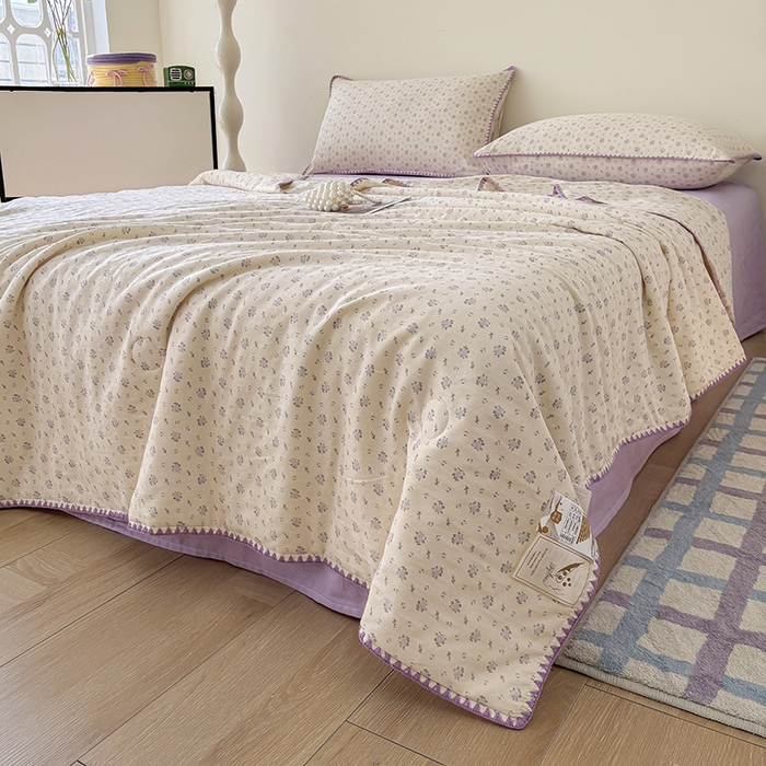 91家纺网 家纺一手货源 找家纺 爱她美家纺 2026新款A类全棉有氧双层纱大豆夏被夏凉被空调被四件套 弦上春-紫