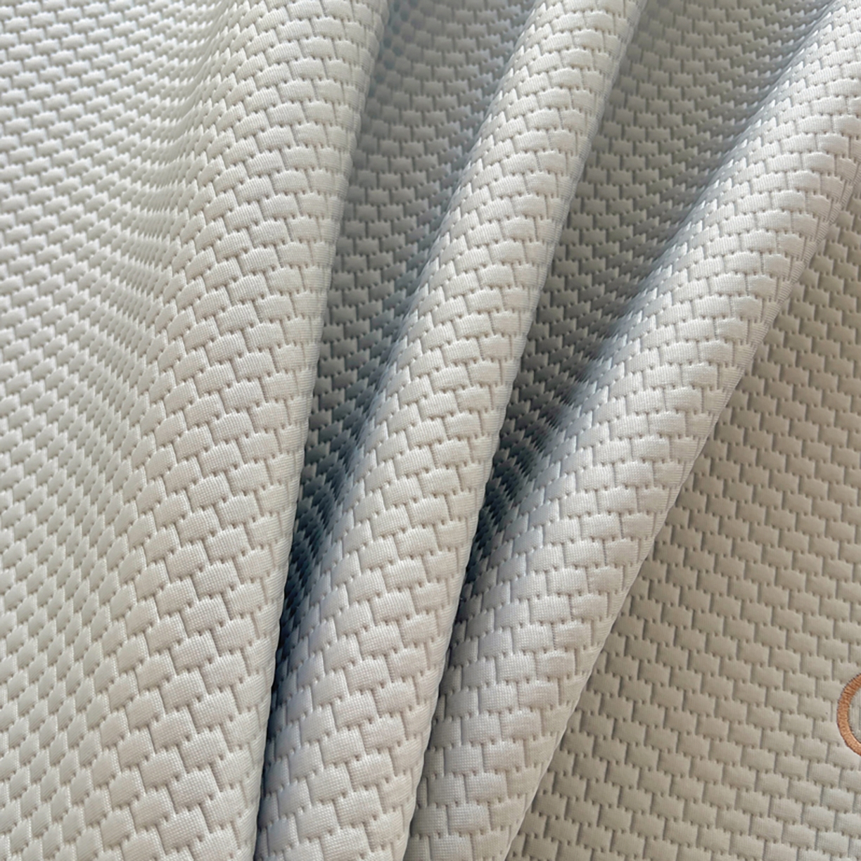 91家纺网 家纺一手货源 找家纺 女子家纺 2026新款A类乙纶冰豆豆凉感席绣花席-憨憨熊系列 憨憨熊-摩登灰