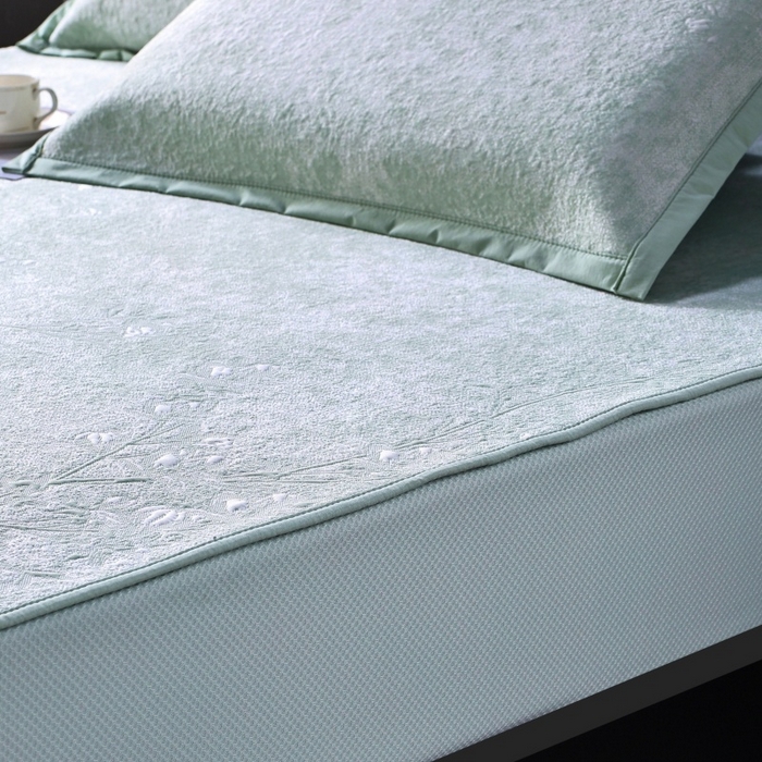 91家纺网 家纺一手货源 找家纺 雅诗帛 2026新款提花PE凉感冰丝席三件套 木兰-床笠绿