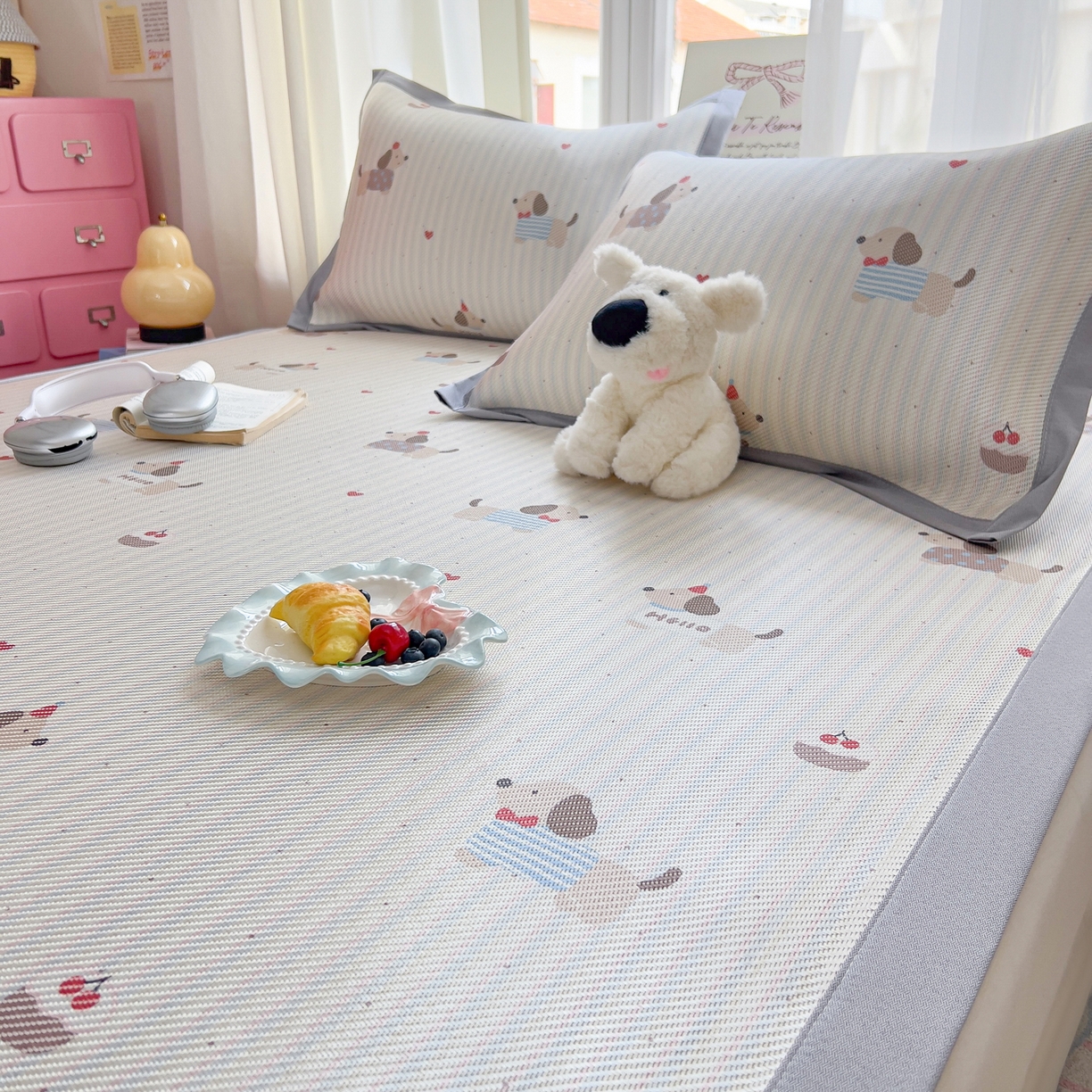 91家纺网 家纺一手货源 找家纺 川悦生活 2026新款时尚数码印花冰藤席 南岸小狗