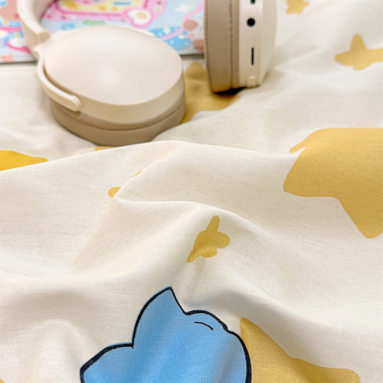 91家纺网 家纺一手货源 找家纺 名兮家居 2026新款正版授权经典奥特曼全棉夏被四件套【含防伪标】 全棉夏被-星星奥特曼