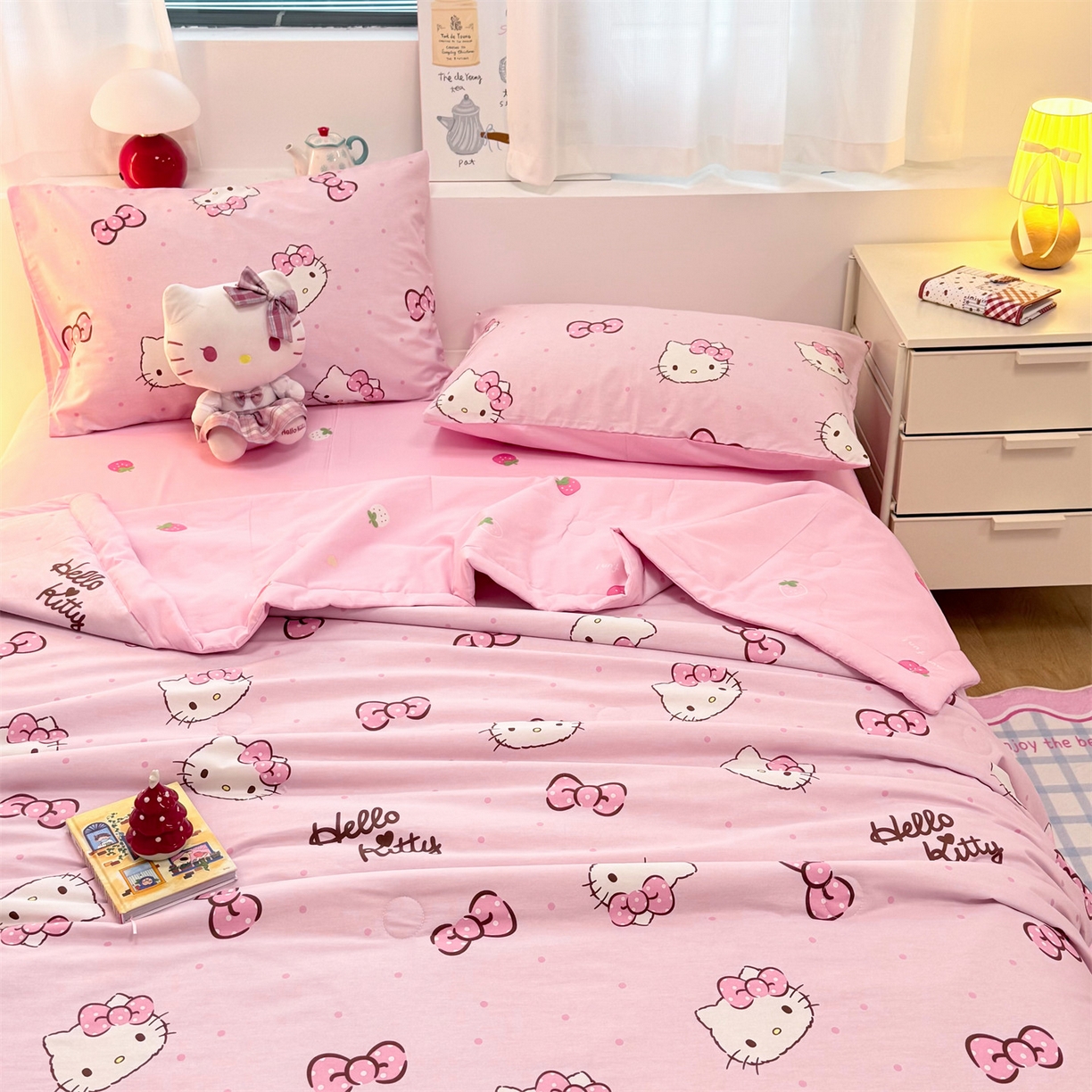 91家纺网 家纺一手货源 找家纺 名兮家居 2026新款正版授权经典奥特曼全棉夏被四件套【含防伪标】 全棉夏被-呆萌kt